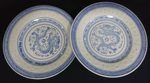 Lade das Bild in den Galerie-Viewer, DESSERTTELLER - Porzellan, Chinesisches Abstraktes Rand Linien Drachen Punkte Relief Motiv Dekor