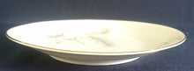 Lade das Bild in den Galerie-Viewer, DESSERTTELLER - Porzellan, Goldrand Flora Tannenzweige Blatt Blätter Nadeln Motiv Dekor