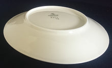 Lade das Bild in den Galerie-Viewer, DESSERTTELLER - Porzellan, Goldrand Flora Tannenzweige Blatt Blätter Nadeln Motiv Dekor