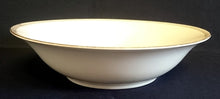 Lade das Bild in den Galerie-Viewer, BEILAGENSCHÜSSEL - Goldrand Schleifen Kreise Punkte Motiv Dekor (BC)
