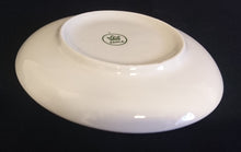 Lade das Bild in den Galerie-Viewer, UNTERTASSE - Porzellan, Goldrand Breiter Rand Abstrakte Zeichen Symbole Motiv Dekor