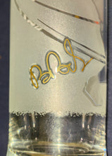 Lade das Bild in den Galerie-Viewer, 3er Komplett Set BIER~ GETRÄNKE~ SAMMELGLÄSER "König von Deutschland Edition II" "Nr. 1, 2 & 3 von 3" - Hartglas, Mattiertes Tennisspieler Person Mann Bier Unterschriften Firma Aufschrift Symbol Motiv Dekor, Til Schweiger & Boris Becker Designer