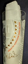 Lade das Bild in den Galerie-Viewer, 3er Komplett Set BIER~ GETRÄNKE~ SAMMELGLÄSER "König von Deutschland Edition II" "Nr. 1, 2 & 3 von 3" - Hartglas, Mattiertes Tennisspieler Person Mann Bier Unterschriften Firma Aufschrift Symbol Motiv Dekor, Til Schweiger & Boris Becker Designer