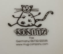 Lade das Bild in den Galerie-Viewer, 2er Set 2er KINDER~ TEEGEDECKE - Porzellan, Hunde Katzen Maus Comic Tatzen Knochen Spuren Abdrücke Motiv Dekor