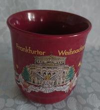Lade das Bild in den Galerie-Viewer, GLÜHWEINTASSE - Keramik / Steingut, Frankfurter Weihnachtsmarkt Struwwelpeter Museums Aufschrift Motiv Dekor