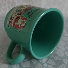 Lade das Bild in den Galerie-Viewer, 2er Set GLÜHWEINTASSEN - Keramik / Steingut, Rotenburg an der Fulda Weihnachtsmarkt 2001 Aufschrift Fachwerkhaus Häuser Schnee Motiv Dekor