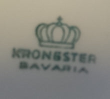 Lade das Bild in den Galerie-Viewer, MILCHKÄNNCHEN - Porzellan, Flora Blumenblüten Pflanzen Blatt Blätter Motiv Dekor (BC)