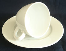 Lade das Bild in den Galerie-Viewer, 2er Set MOCCA UNTERTASSE - Porzellan, Einfärbiges Gastronomisches Motiv Dekor