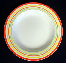 Lade das Bild in den Galerie-Viewer, SUPPENTELLER - Porzellan, Streifen Balken Linien Regenbogenfarben Motiv Dekor (BC)