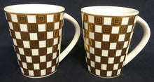 Lade das Bild in den Galerie-Viewer, 2er Set KAFFEETASSEN ~PÖTTE - Porzellan, Goldrand Breite Streifen Vierecke Quadrate Schachbrett Motiv Dekor