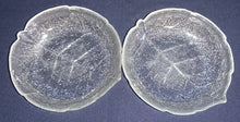 Lade das Bild in den Galerie-Viewer, DESSERTSCHALE - Hartglas, Geschliffenes Adriges Geäst Blatt Motiv Dekor