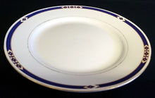 Lade das Bild in den Galerie-Viewer, DESSERTTELLER - Porzellan, Goldrand Balken Vierecke Karo Abstrakt Motiv Dekor