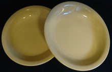 Lade das Bild in den Galerie-Viewer, 2er Set SUPPENTELLER "Scandia" - Porzellan, Einfärbiges Modernes Motiv Dekor (Gelb)