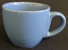 Lade das Bild in den Galerie-Viewer, KAFFEETASSE "Scandia" - Porzellan, Einfärbiges Modernes Motiv Dekor (Blau)