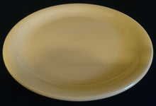 Lade das Bild in den Galerie-Viewer, 2er Set SPEISETELLER "Scandia" - Porzellan, Einfärbiges Modernes Motiv Dekor (Gelb)