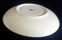 Lade das Bild in den Galerie-Viewer, UNTERTASSE - Porzellan, Goldrand Flora Rosenblüten Blumenstrauß Motiv Dekor