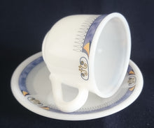 Lade das Bild in den Galerie-Viewer, 2er Set UNTERTASSEN "USA Home Set" - Acrylglas, Abstrakt Wolken Schleier Batik Zeichen Symbol Motiv Dekor