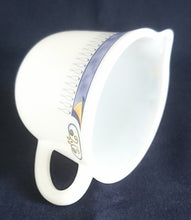 Lade das Bild in den Galerie-Viewer, MILCHKÄNNCHEN "USA Home Set" - Acrylglas, Abstrakt Wolken Schleier Batik Zeichen Symbol Motiv Dekor