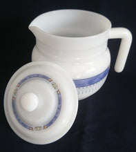 Lade das Bild in den Galerie-Viewer, TEEKANNE MIT DECKEL "USA Home Set" - Acrylglas, Abstrakt Wolken Schleier Batik Zeichen Symbol Motiv Dekor