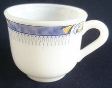 Lade das Bild in den Galerie-Viewer, TEETASSE "USA Home Set" - Acrylglas, Abstrakt Wolken Schleier Batik Zeichen Symbol Motiv Dekor