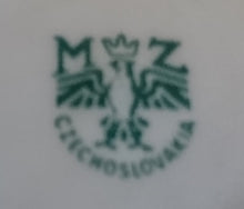 Lade das Bild in den Galerie-Viewer, KAFFEETASSE - Porzellan, Goldrand Flora Sonnenblumen Blüten Natur Motiv Dekor (nBC)