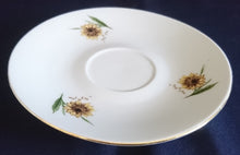 Lade das Bild in den Galerie-Viewer, 2er Set 2er KAFFEEGEDECKE - Porzellan, Goldrand Flora Sonnenblumen Blüten Natur Motiv Dekor