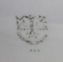 Lade das Bild in den Galerie-Viewer, BEILAGEN~ SERVIERPLATTE - Porzellan, Abstrakt Flora Blatt Blätter Ranken Gewölbter Rand Motiv Dekor