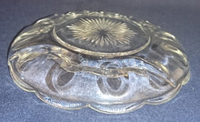 Lade das Bild in den Galerie-Viewer, 2er Set DESSERTSCHALEN (2 Kammer) - Hartglas, Sonnenstern Innerer Linien Relief Ovale Kreise Motiv Dekor