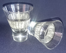 Lade das Bild in den Galerie-Viewer, LIKÖR~ GETRÄNKEGLAS - Hartglas, Filmstreifen Foto Photo Dia Movie Art Motiv Dekor