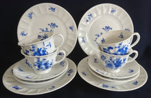 Lade das Bild in den Galerie-Viewer, TEETASSE - Porzellan, Flora Rosenblumen Blüten Blatt Blätter Linien Relief Motiv Dekor