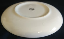 Lade das Bild in den Galerie-Viewer, DESSERTTELLER - Porzellan, Flora Blumenblüten Knospen Blatt Blätter Motiv Dekor