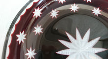 Lade das Bild in den Galerie-Viewer, DESSERTSCHALE - Kristallglas, Gezackt Sterne Sternchen Motiv Dekor