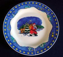 Lade das Bild in den Galerie-Viewer, 2er Set 3er KAFFEEGEDECKE - Porzellan, Schlitten Rentier Weihnachtsmann Sterne Tannenbaum Bäume Mond Dorf Wald Motiv Dekor