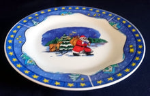 Lade das Bild in den Galerie-Viewer, 2er Set 3er KAFFEEGEDECKE - Porzellan, Schlitten Rentier Weihnachtsmann Sterne Tannenbaum Bäume Mond Dorf Wald Motiv Dekor