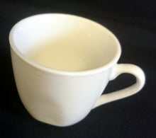 Lade das Bild in den Galerie-Viewer, 2er Set ESPRESSO~ KAFFEETASSEN - Porzellan, Gastronomische Einfärbiges Motiv Dekor