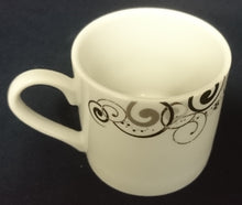 Lade das Bild in den Galerie-Viewer, ESPRESSO~ KAFFEETASSE - Porzellan, Abstrakt Geometrische Kreise Wirbel Spiralen Motiv Dekor