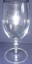 Lade das Bild in den Galerie-Viewer, PILS BIER GETRÄNKEGLAS - Hartglas, Klare Tulpenblumen Form