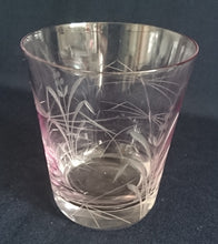 Lade das Bild in den Galerie-Viewer, 2er Set GETRÄNKEGLÄSER - Kristallglas, Flora Wiesen Pflanzen Schilfhalme Relief Motiv Dekor