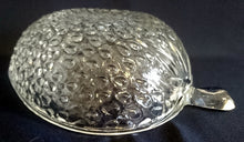 Lade das Bild in den Galerie-Viewer, 3er Set GROßE & KLEINE BEILAGEN~ DESSERTSCHALEN - Hartglas, Obst Frucht Erdbeere Form Relief Motiv Dekor