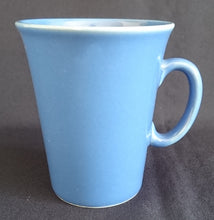 Lade das Bild in den Galerie-Viewer, KAFFEETASSE - Keramik / Steingut, Einfärbiges Moderne Form Motiv Dekor (nBC)