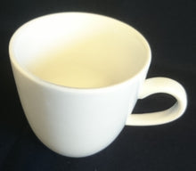 Lade das Bild in den Galerie-Viewer, KAFFEETASSE - Porzellan, Einfärbiges Gastronomisches Motiv Dekor