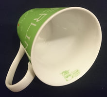 Lade das Bild in den Galerie-Viewer, 2er Set KAFFEETASSEN - Porzellan, Skyline Berlin Diana Apotheke Aufschrift Motiv Dekor (Rot & Grün)