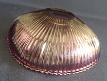 Lade das Bild in den Galerie-Viewer, KLEINE BEILAGENSCHÜSSEL - Hartglas, Linien Wölbungen Relief Motiv Dekor