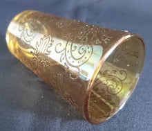 Lade das Bild in den Galerie-Viewer, KORN~ GETRÄNKEGLAS - Hartglas, Perlmut Ornamente Symbole Abstrakt Motiv Dekor