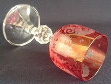 Lade das Bild in den Galerie-Viewer, LIKÖR GETRÄNKEGLAS - 24% Pbo Bleikristall, Mattiert Geschliffenen Diamantform Haus Landschaft Abstrakt Motiv Dekor