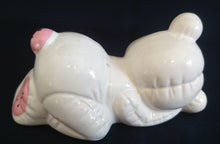 Lade das Bild in den Galerie-Viewer, SAMMELFIGUR - Keramik / Steingut, Schlafendes Liegendes Bärchen (BC)