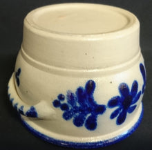 Lade das Bild in den Galerie-Viewer, GROßER SCHMALZTOPF - Keramik / Steingut, Flora Blüten Blatt Blätter Abstrakt Punkte Griffe Relief Motiv Dekor