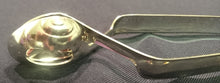 Lade das Bild in den Galerie-Viewer, SCHNECKENZANGE - Metall / Edelstahl, Schnecken Gehäuse Relief Motiv Dekor