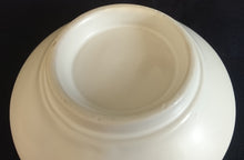 Lade das Bild in den Galerie-Viewer, SEIFENSCHALE - Keramik / Steingut, Mehrfaches Linien Motiv Dekor (BC)