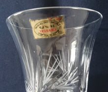 Lade das Bild in den Galerie-Viewer, SEKTFLÖTEN GETRÄNKEGLAS - 24% Pbo Bleikristall, Flora Abstrakt Gras Blumenblüten Stern Linien Motiv Dekor